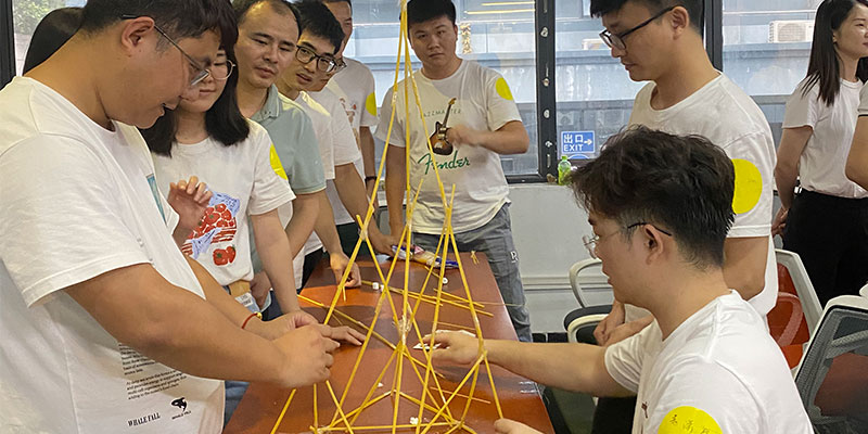 赫名視顯室內(nèi)拓展《凝聚力量，高效協(xié)作》
